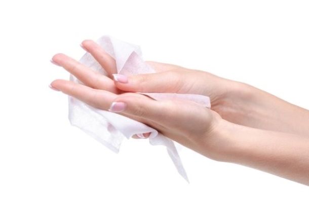 Nadmierna potliwość dłoni – zabieg w Derm Estetyka